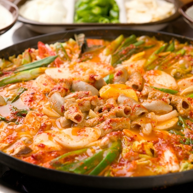 진짜 맛있는 얼큰한 소 곱창전골