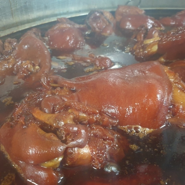 야들야들 왕족발